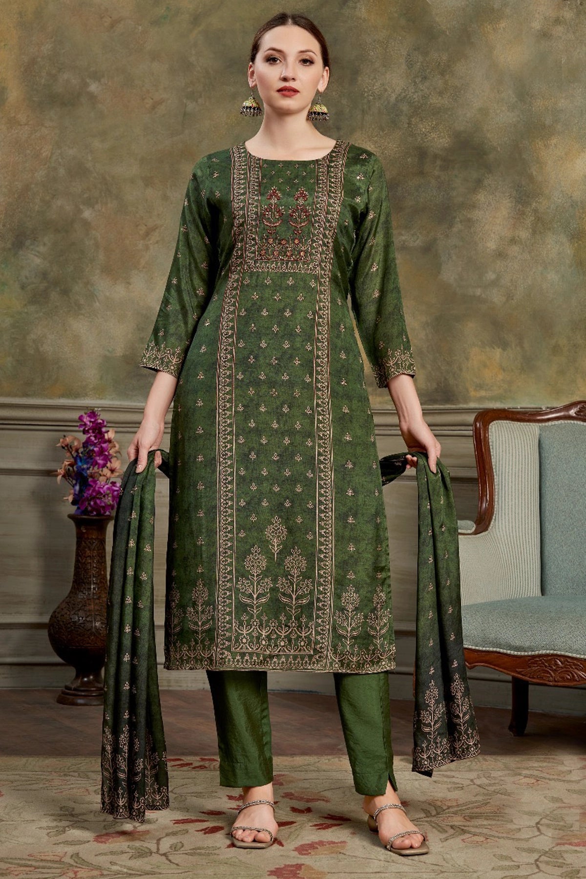 Women Green Muslin Hand Embroidered & Digital Printed Muslin Kurta with Pant & Printed Dupatta