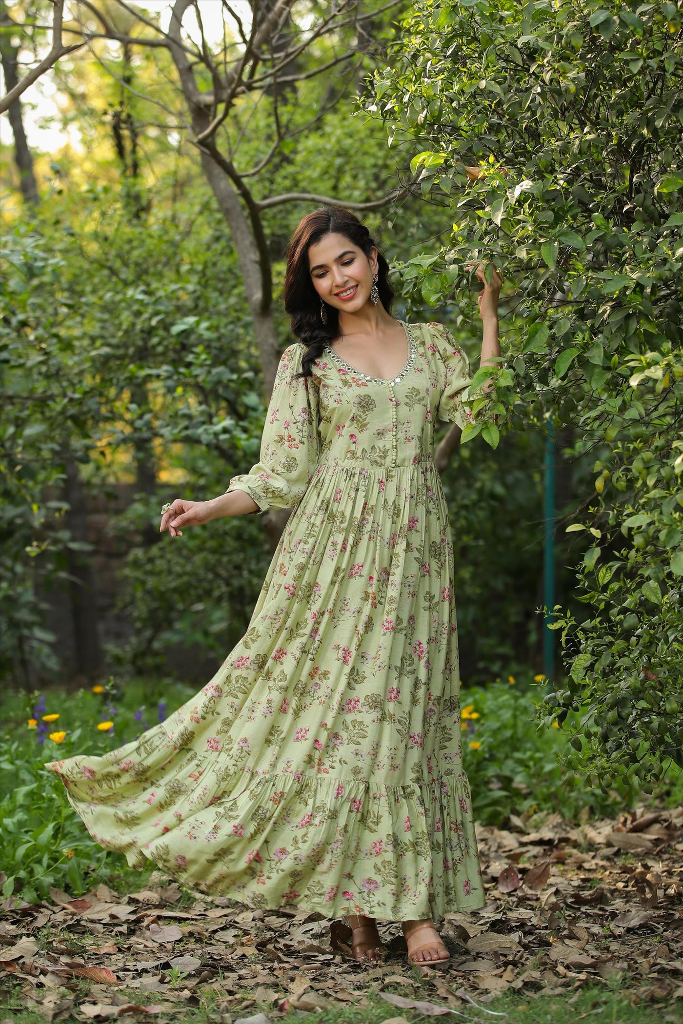 Green Muslin Silk Floral Anarkali Dress Green Muslin Silk Floral Anarkali Dress