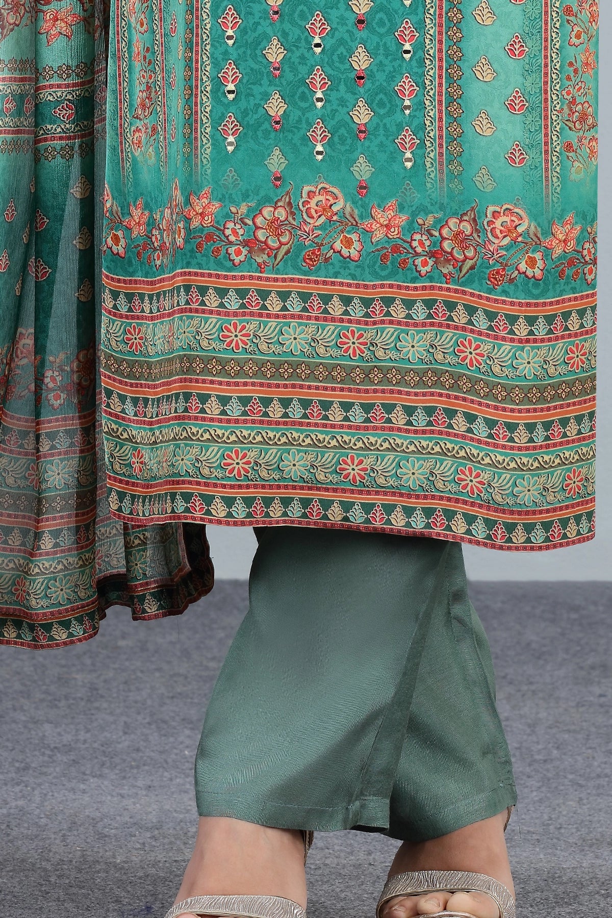 Green Crepe Printed & Hand Embroidered Kurta Set With Chinon Dupatta