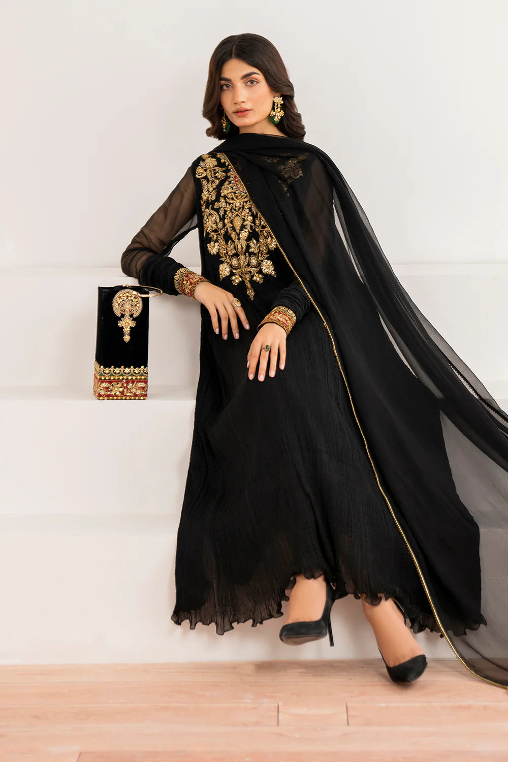 Buy Black Embroidered Chiffon Silk Crush Anarkali Set at PinkPhulkari