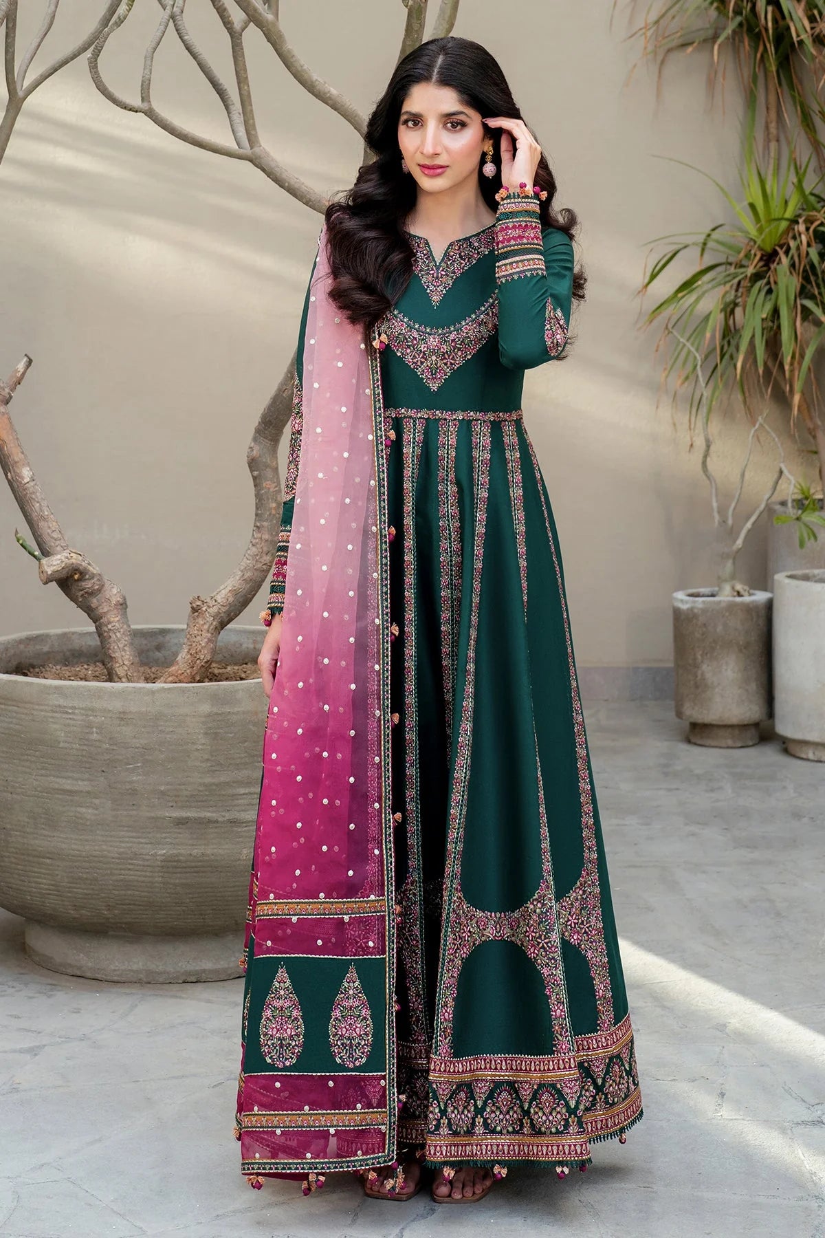 Buy Green Embroidered Lawn Anarkali Suit Set at PinkPhulkari 