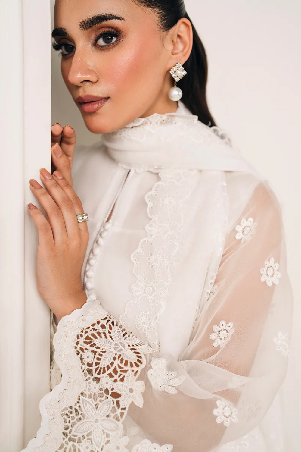 Buy White Embroidered Chiffon Dupatta | PinkPhulkari