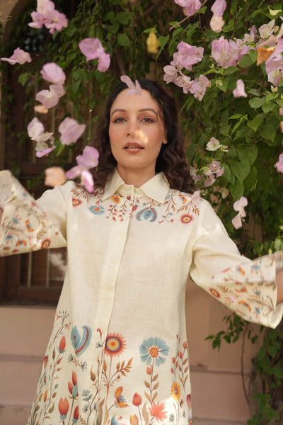 Women's Ivory Co-Ord Set Floral Print Kurta And Pants at PinkPhulkariWomen's Ivory Co-Ord Set Floral Print Kurta And Pants at PinkPhulkari