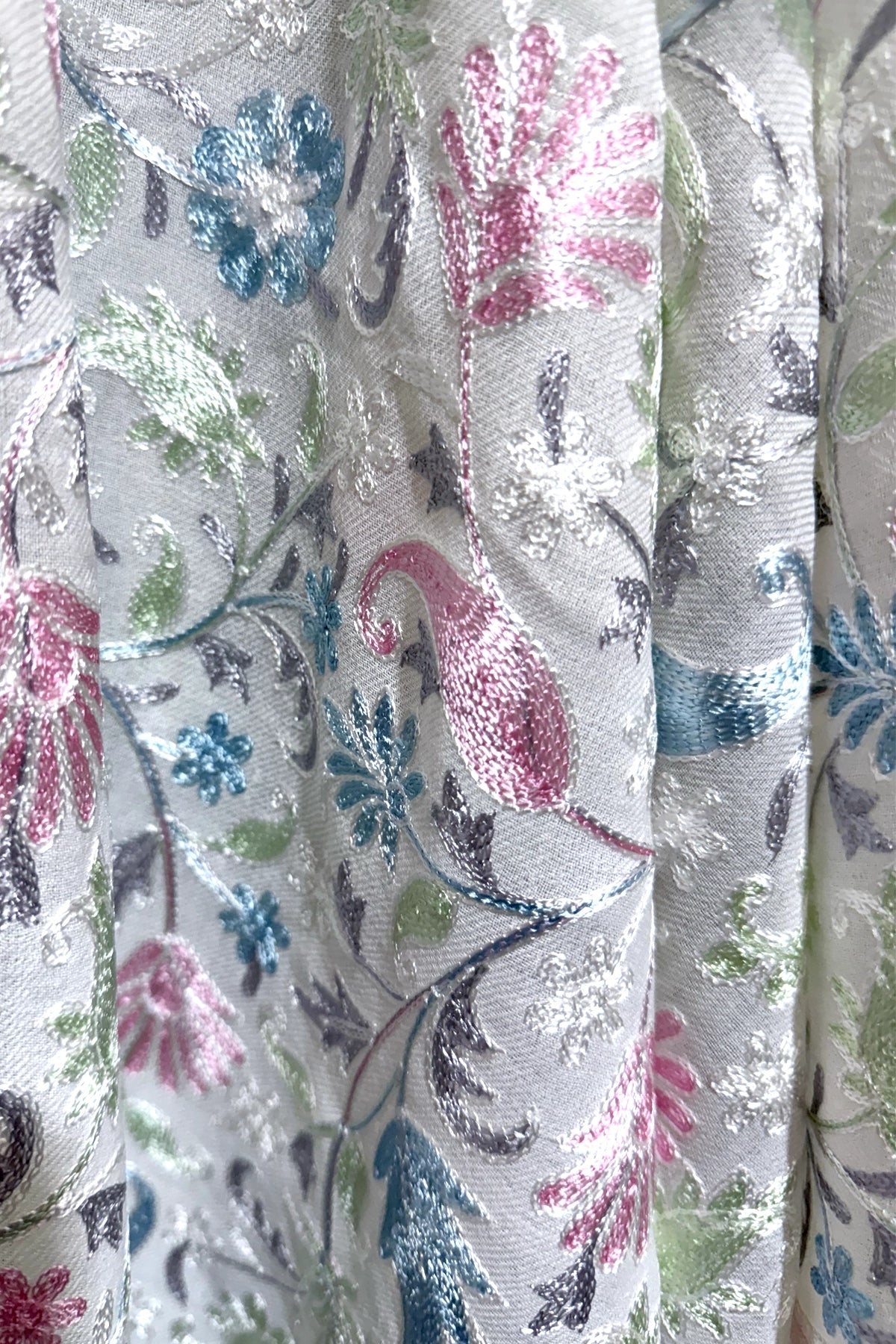 Ivory Kashmiri Pashmina Fine Wool Ari Work Shawl