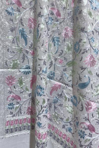 Ivory Kashmiri Pashmina Fine Wool Ari Work ShawlIvory Kashmiri Pashmina Fine Wool Ari Work Shawl