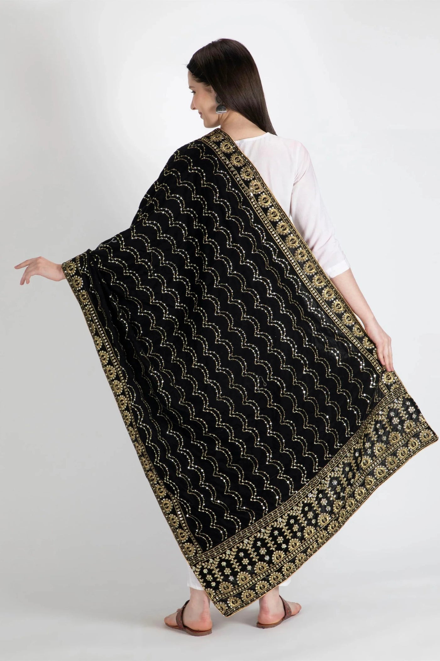 Black Embroidered Velvet Shawl D1 at PinkPhulkari California