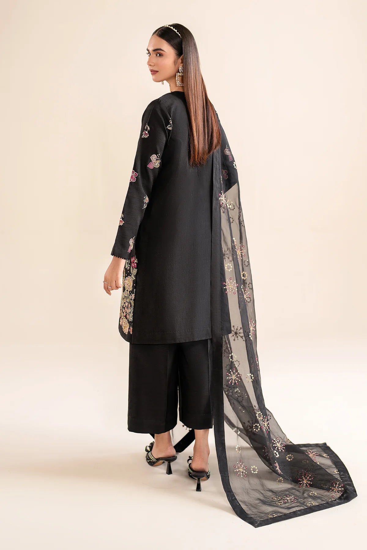 Buy Black Embroidered Silk Designer Suit at PinkPhulkari California