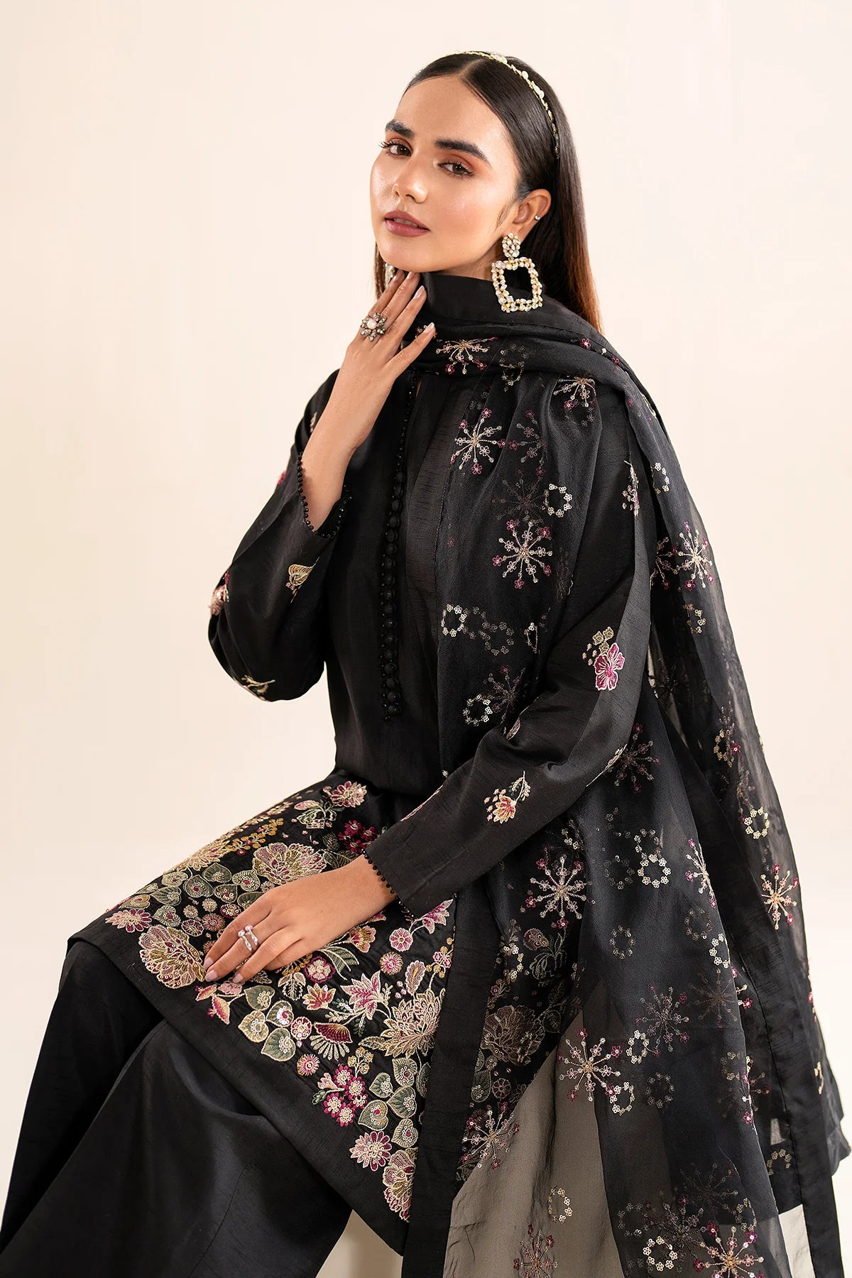 Buy Black Embroidered Silk Designer Suit at PinkPhulkari California