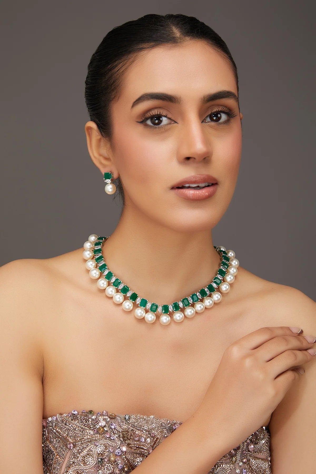 Emerald Pearl Dropped Diamond Necklace Set