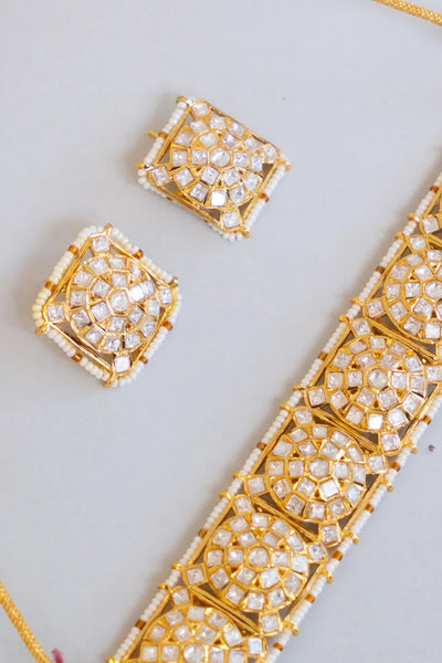 Kundan Choker Set in Gold FinishKundan Choker Set in Gold Finish
