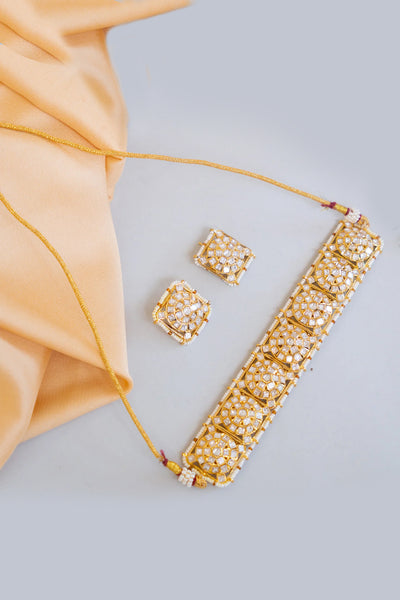 Kundan Choker Set in Gold Finish