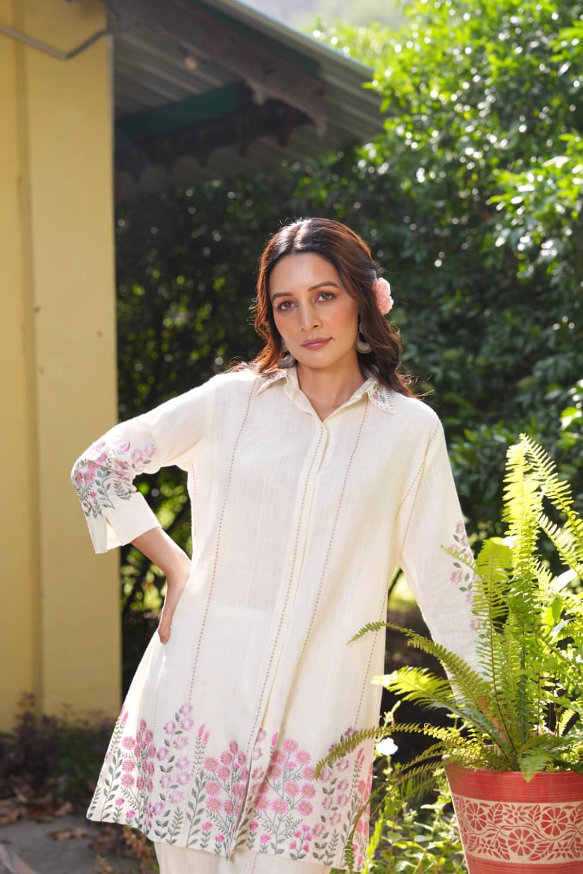Ivory Linen Summer Co-ord Set With Floral Embroidery Kurta And Pants