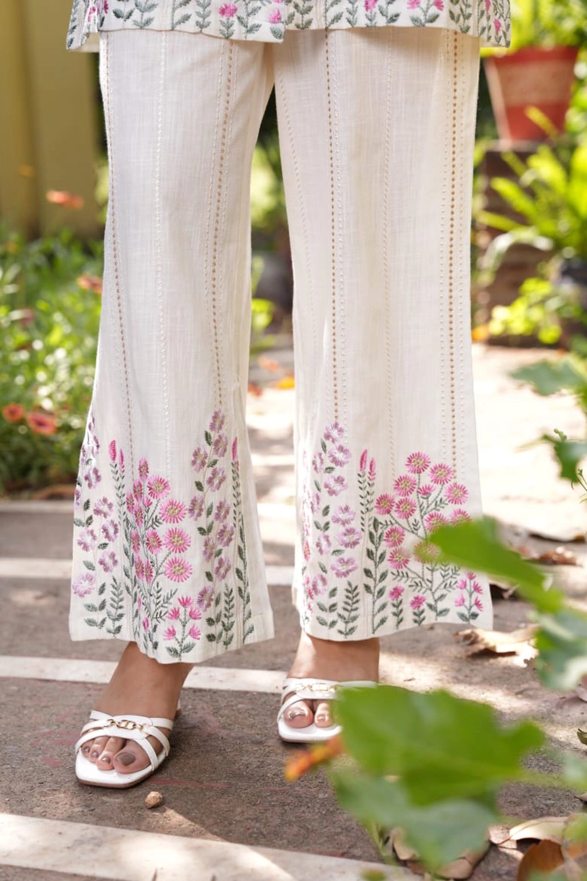 Ivory Linen Summer Co-ord Set With Floral Embroidery Kurta And Pants