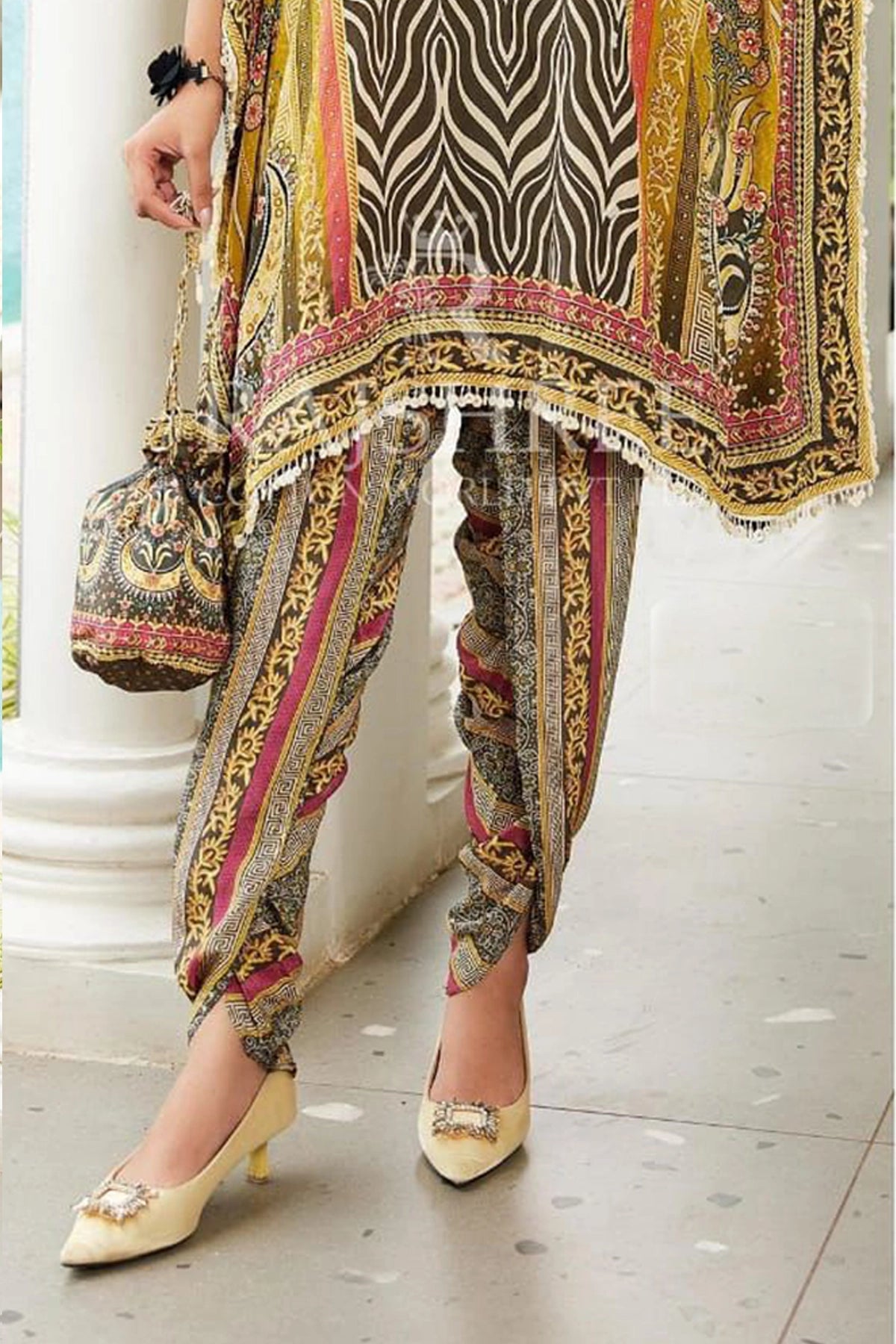 Buy Floral Printed Crepe Silk Kaftan Set at PinkPhulkari 