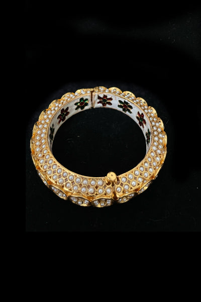 Buy Gold Plated Meenakari Bangle at PinkPhulkari CaliforniaBuy Gold Plated Meenakari Bangle at PinkPhulkari California