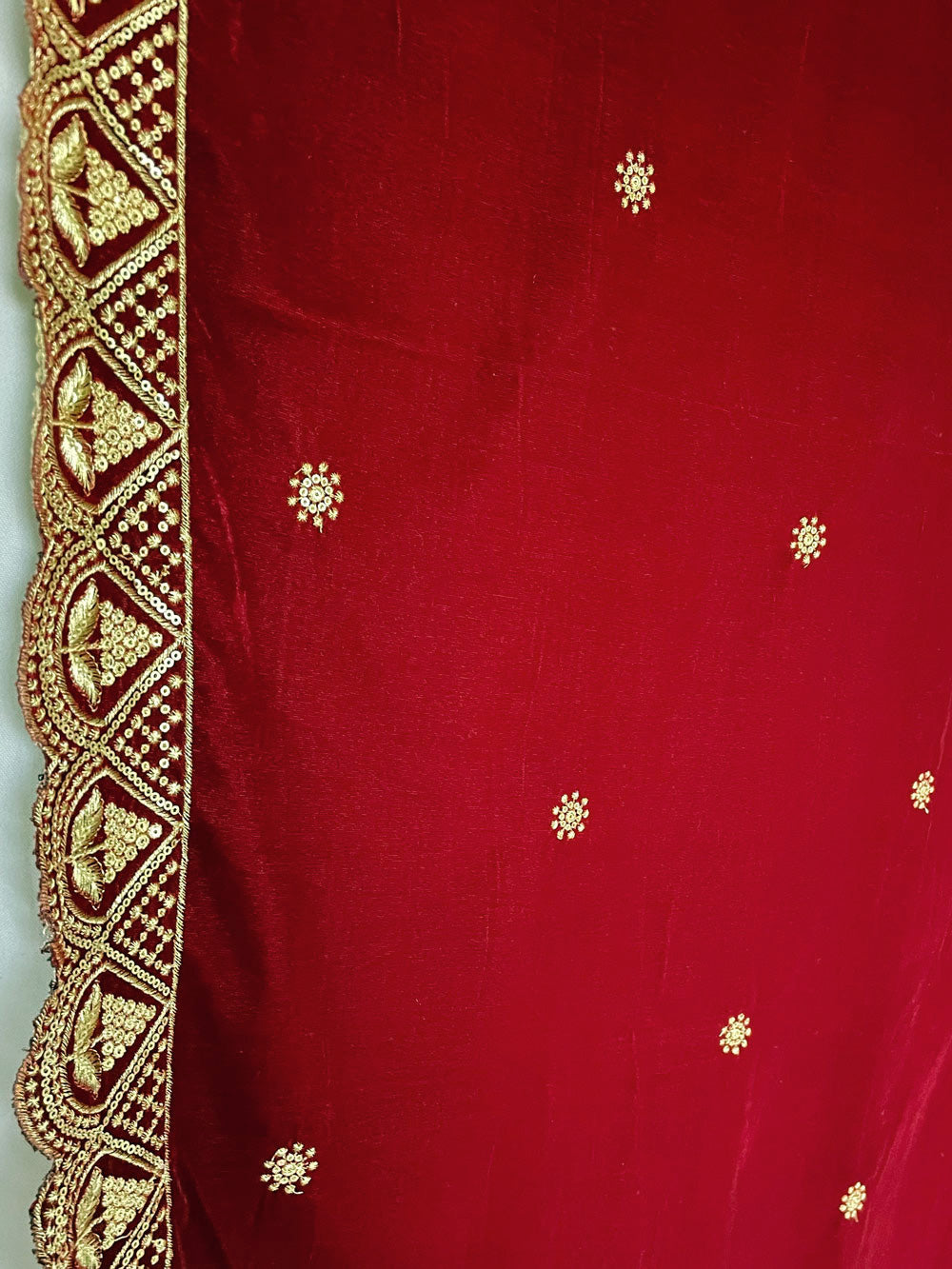 Buy Red Embroidered Velvet Shawl at PinkPhulkari California