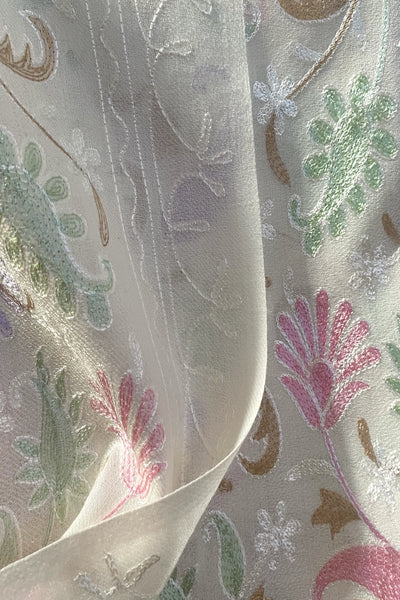 Ivory Kashmiri Pashmina Fine Wool Ari Work ShawlIvory Kashmiri Pashmina Fine Wool Ari Work Shawl