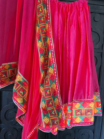 Pure Dola Silk Patola Print Inner Weaving Lehenga,kml,or - Khatushyam  Creations at Rs 1459.00, Sikar | ID: 2850370108512